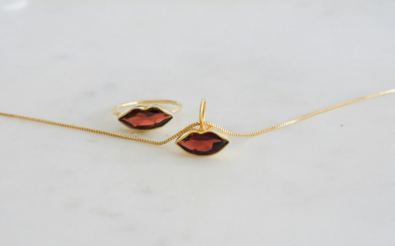 The Artistry Behind the Garnet Kiss Collection