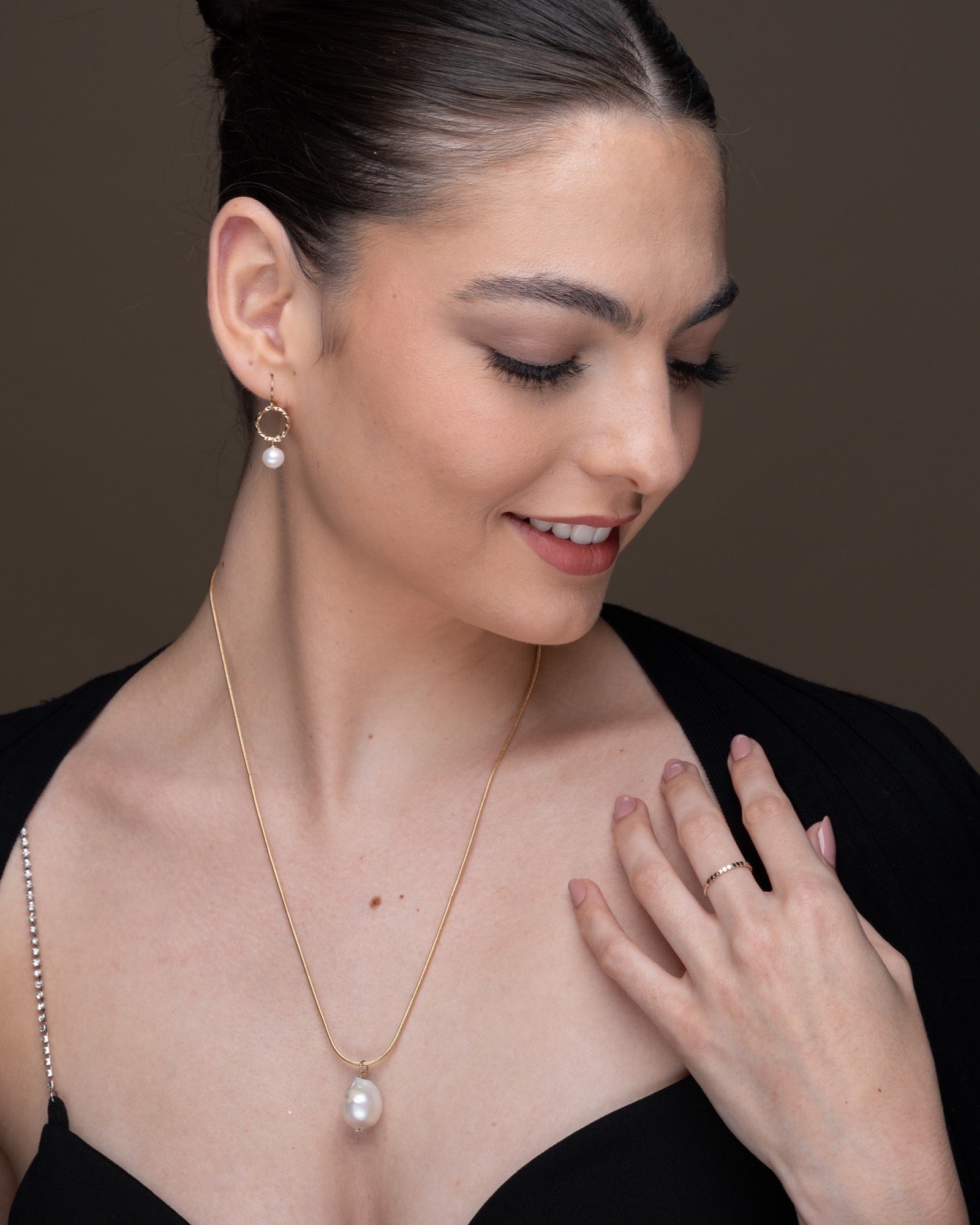 Pearl Round twist Earrings ERIJEWELRY