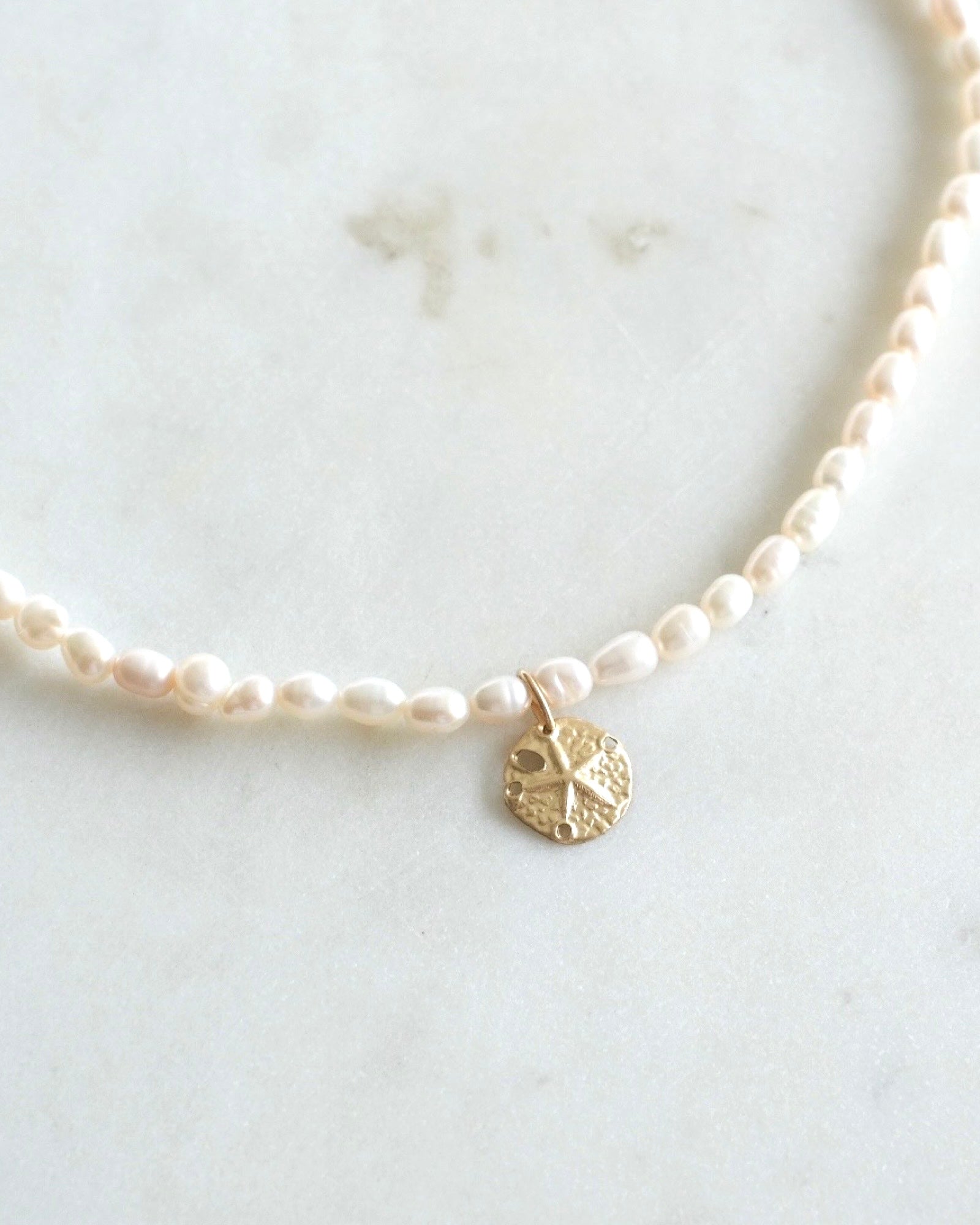 Pearl strand necklace