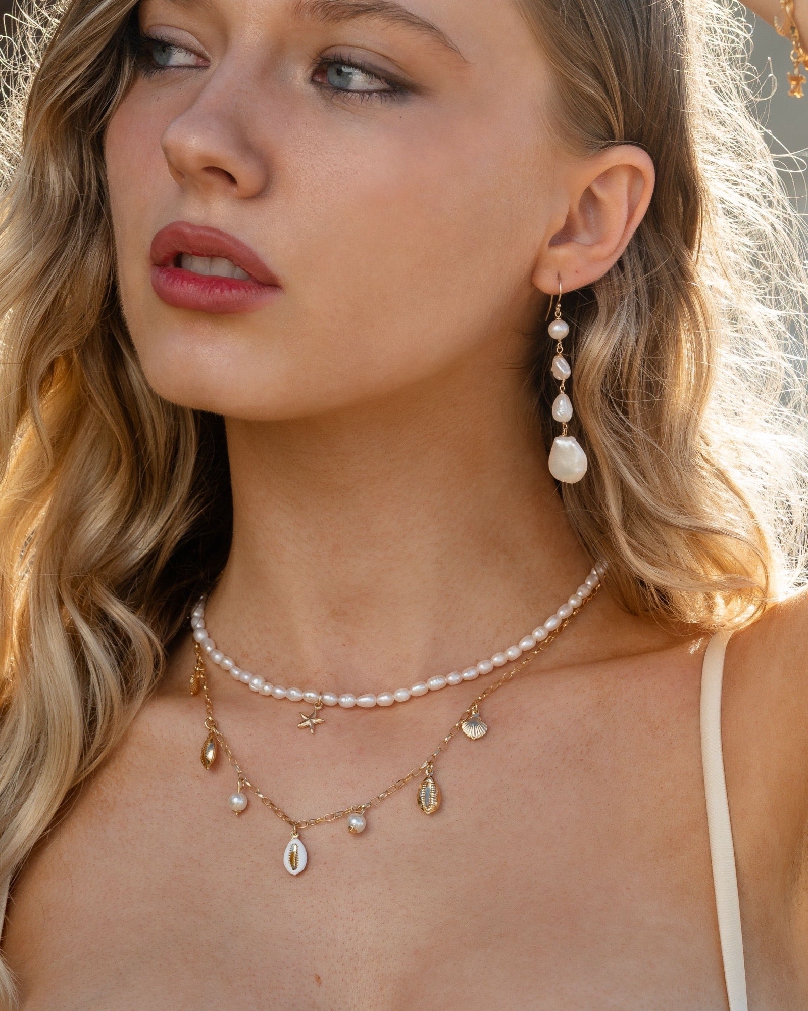 Pearl strand necklace