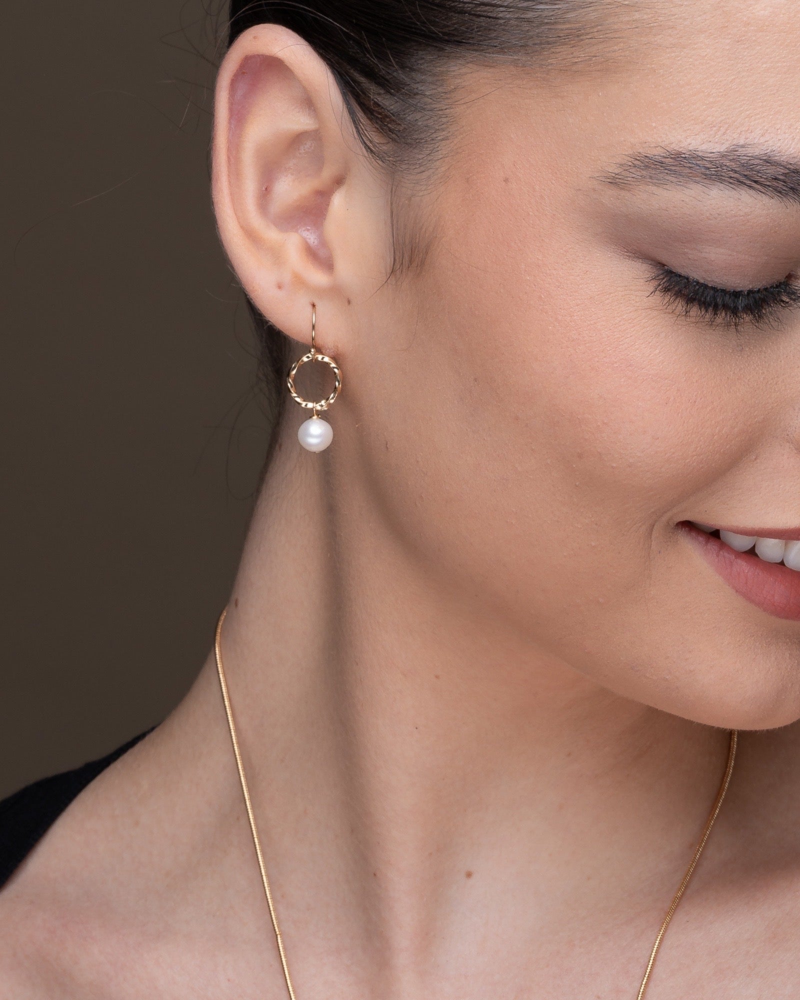 Pearl Round twist Earrings ERIJEWELRY