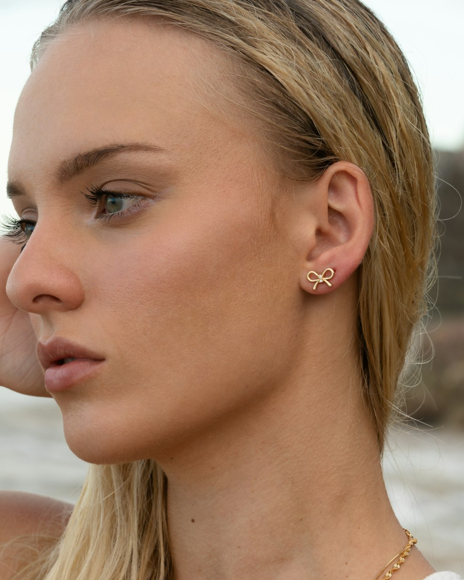 Bow tie studs