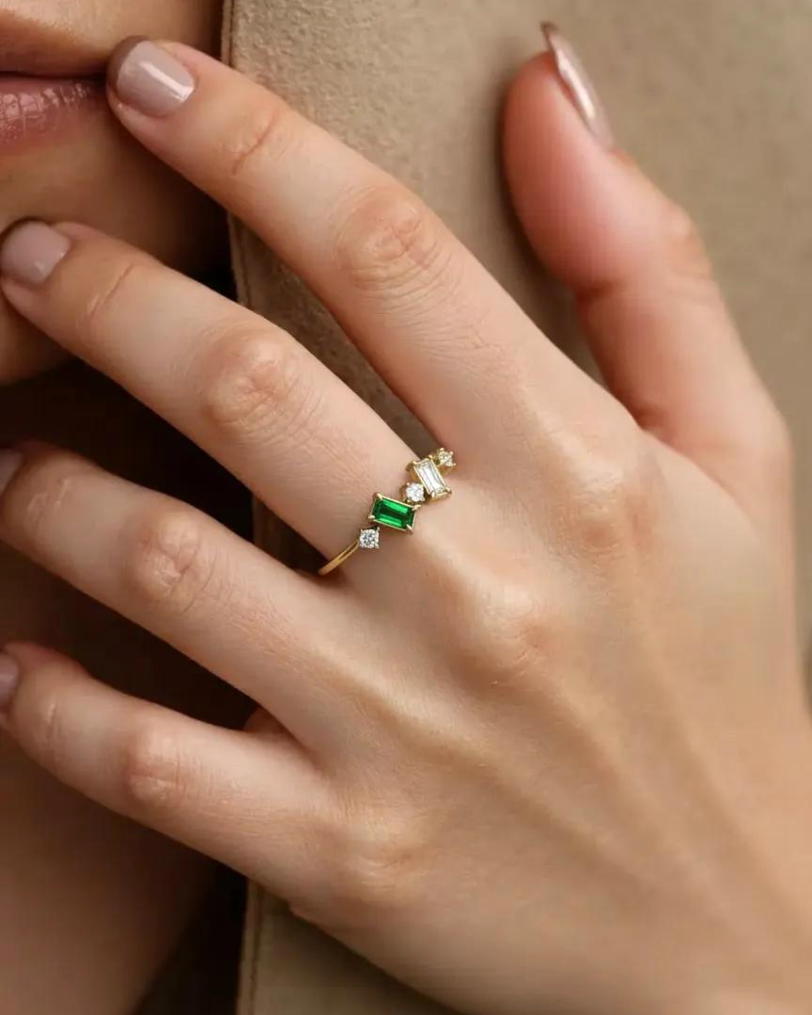 Dew green ring