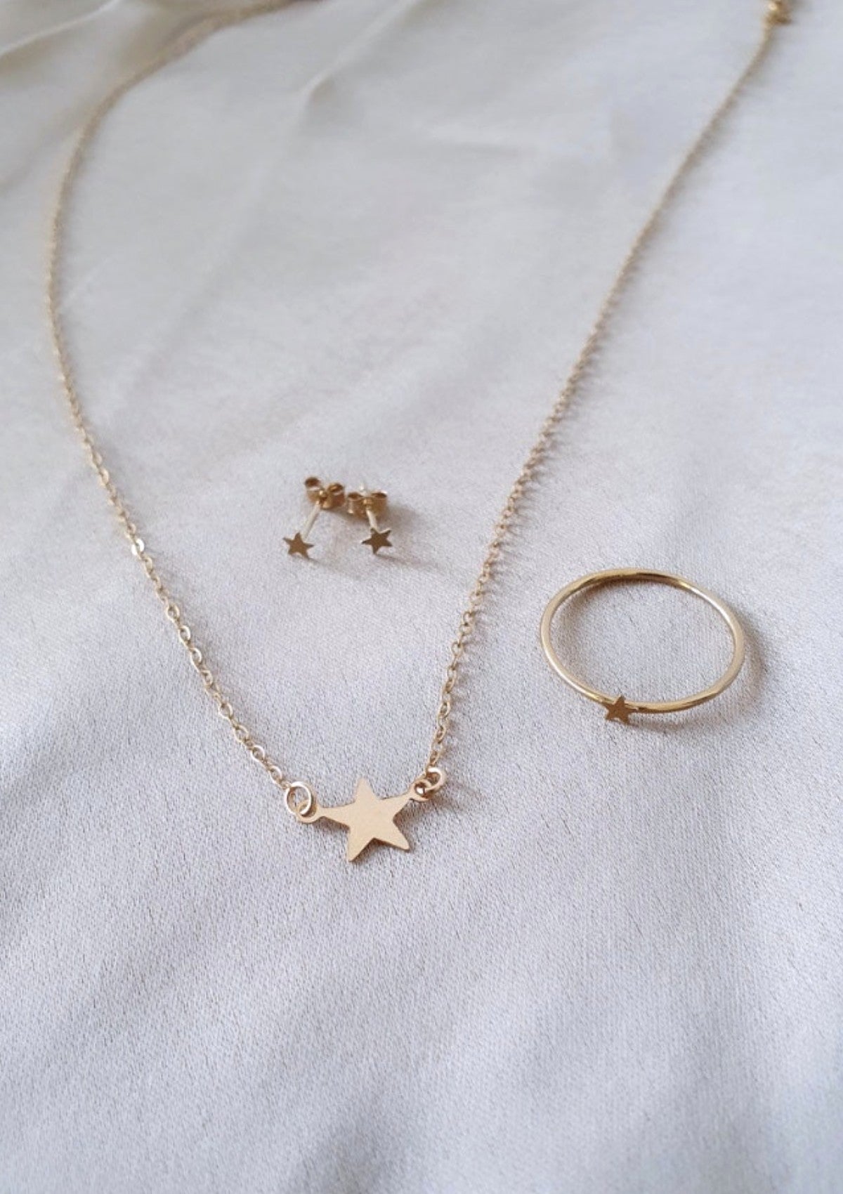 Tiny Star Necklace ERIJEWELRY