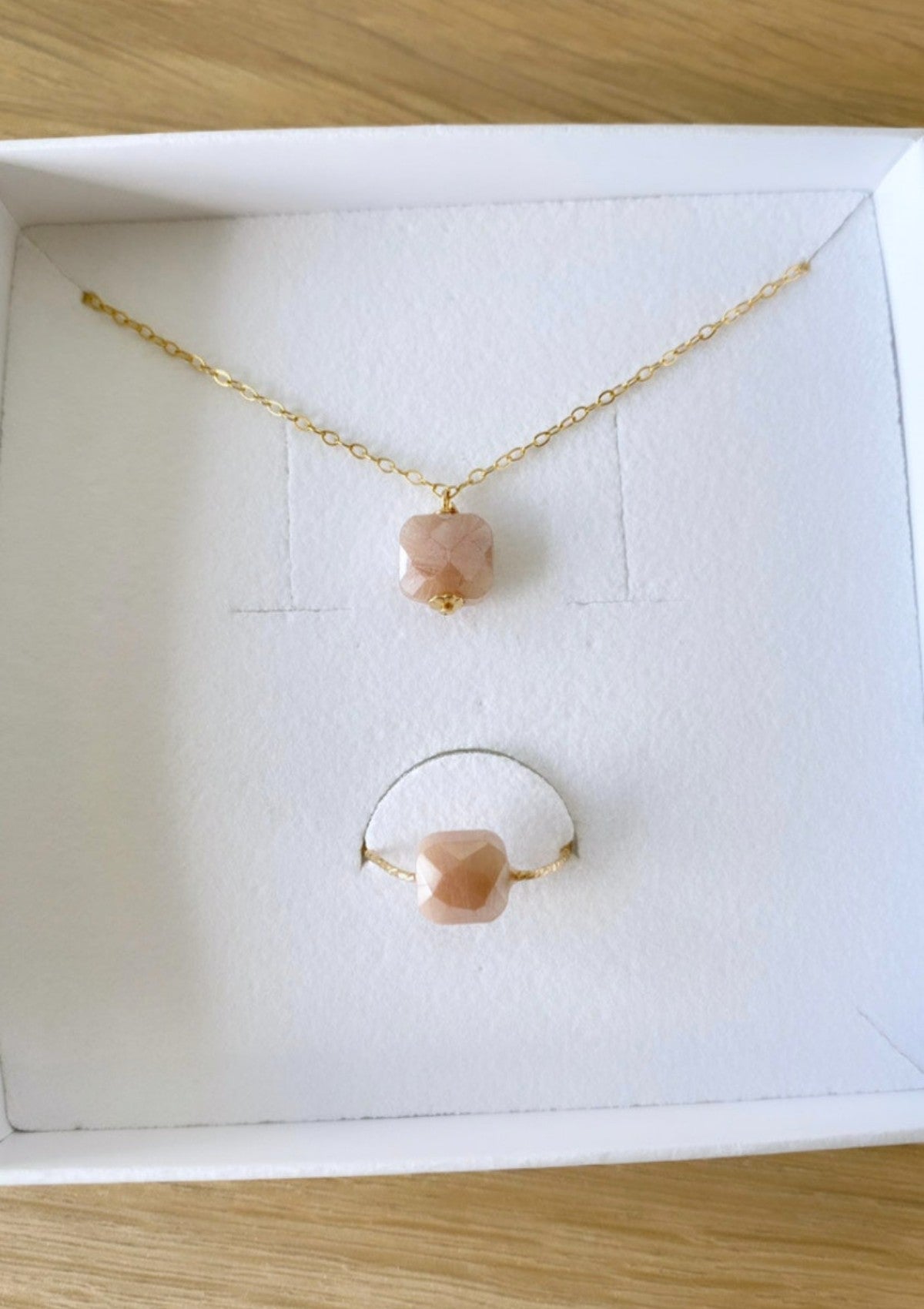 Chocolate Moonstone One Point Necklace ERIJEWELRY