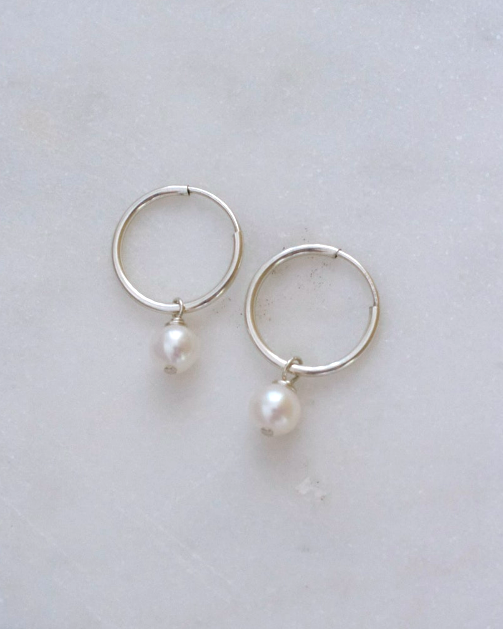 Pearl Infinity hoops (Silver) ERIJEWELRY