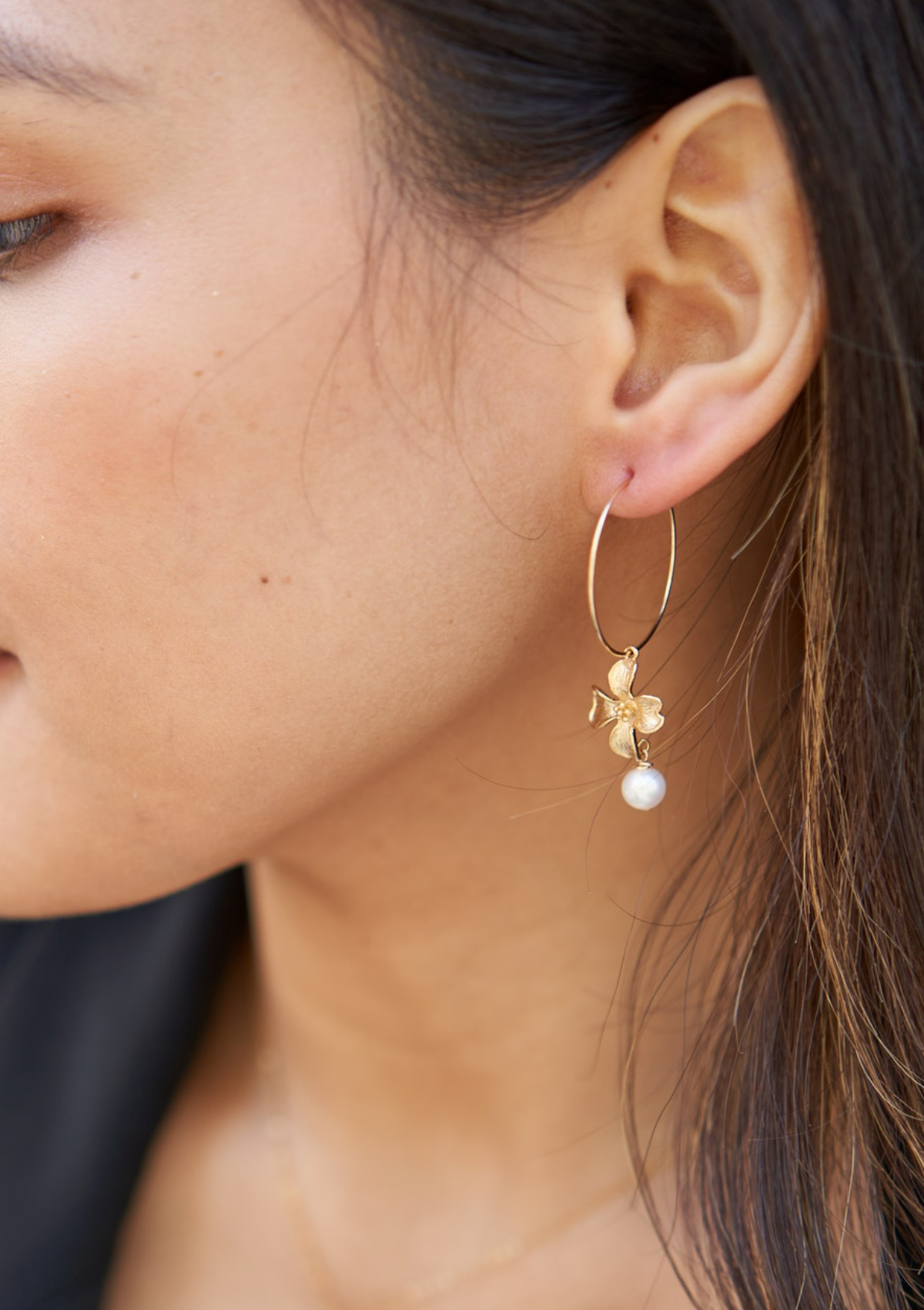 Hanabira Floral Hoop Earrings ERIJEWELRY