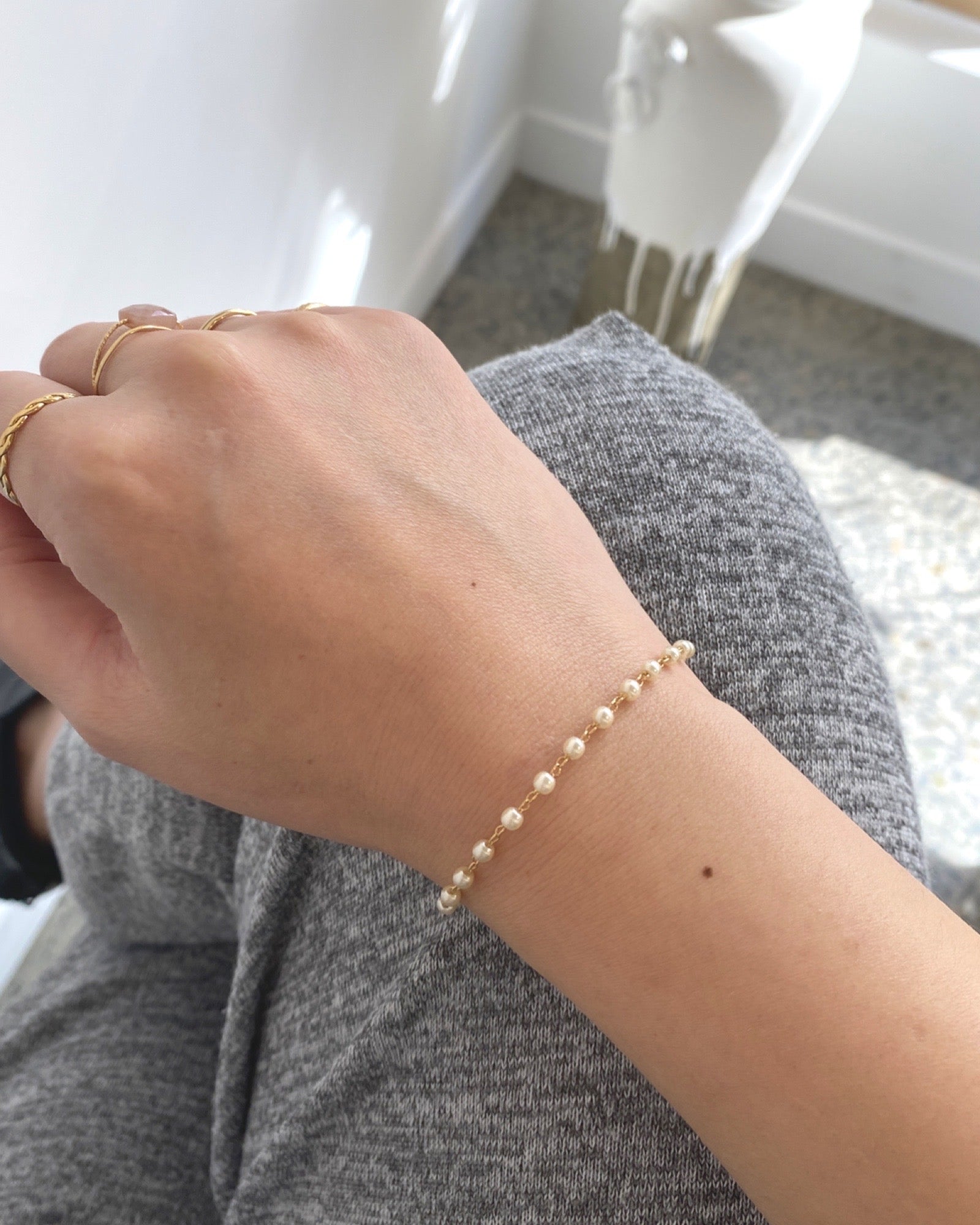 Petite Shell Pearl Bracelet ERIJEWELRY