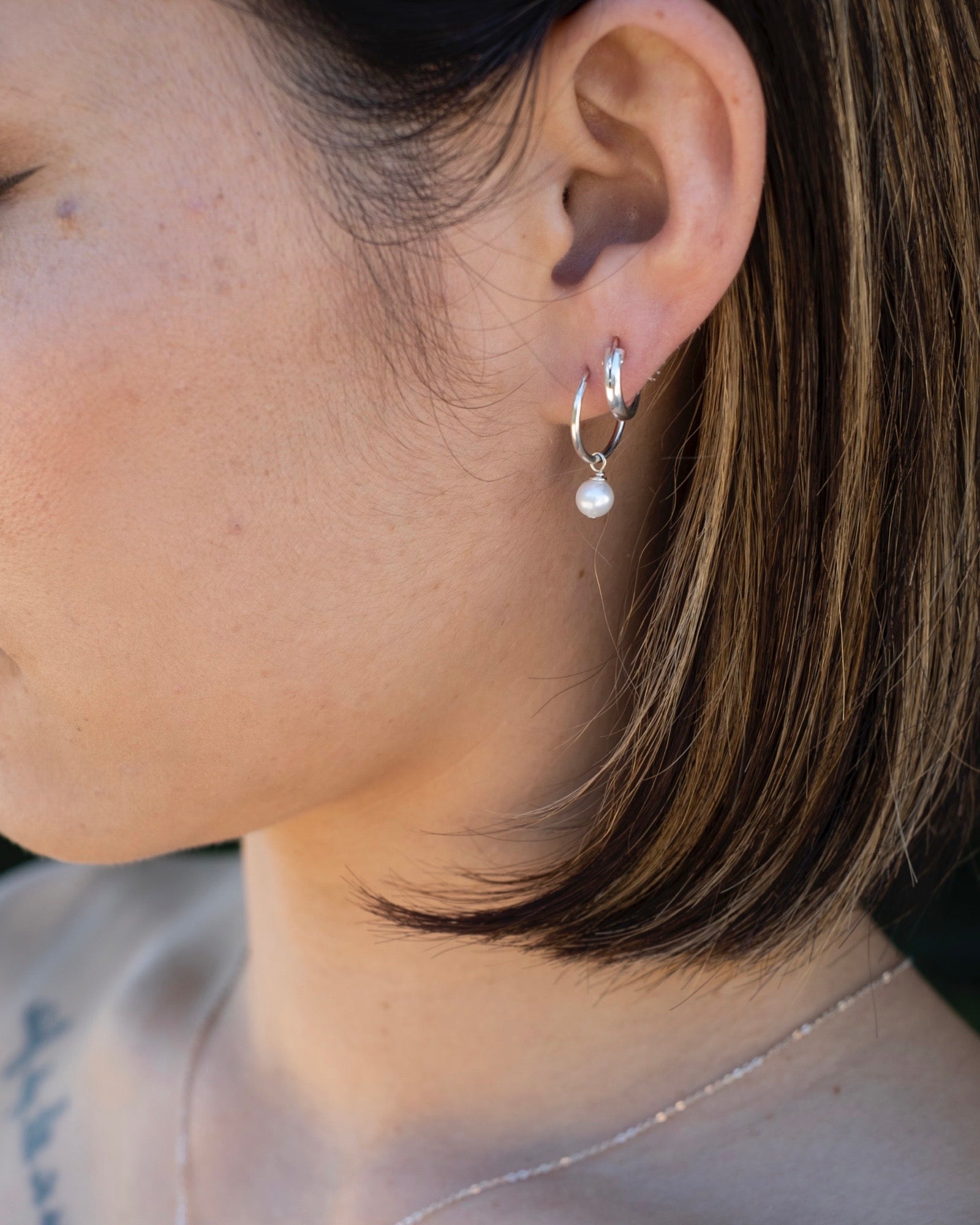 Pearl Infinity hoops (Silver) ERIJEWELRY