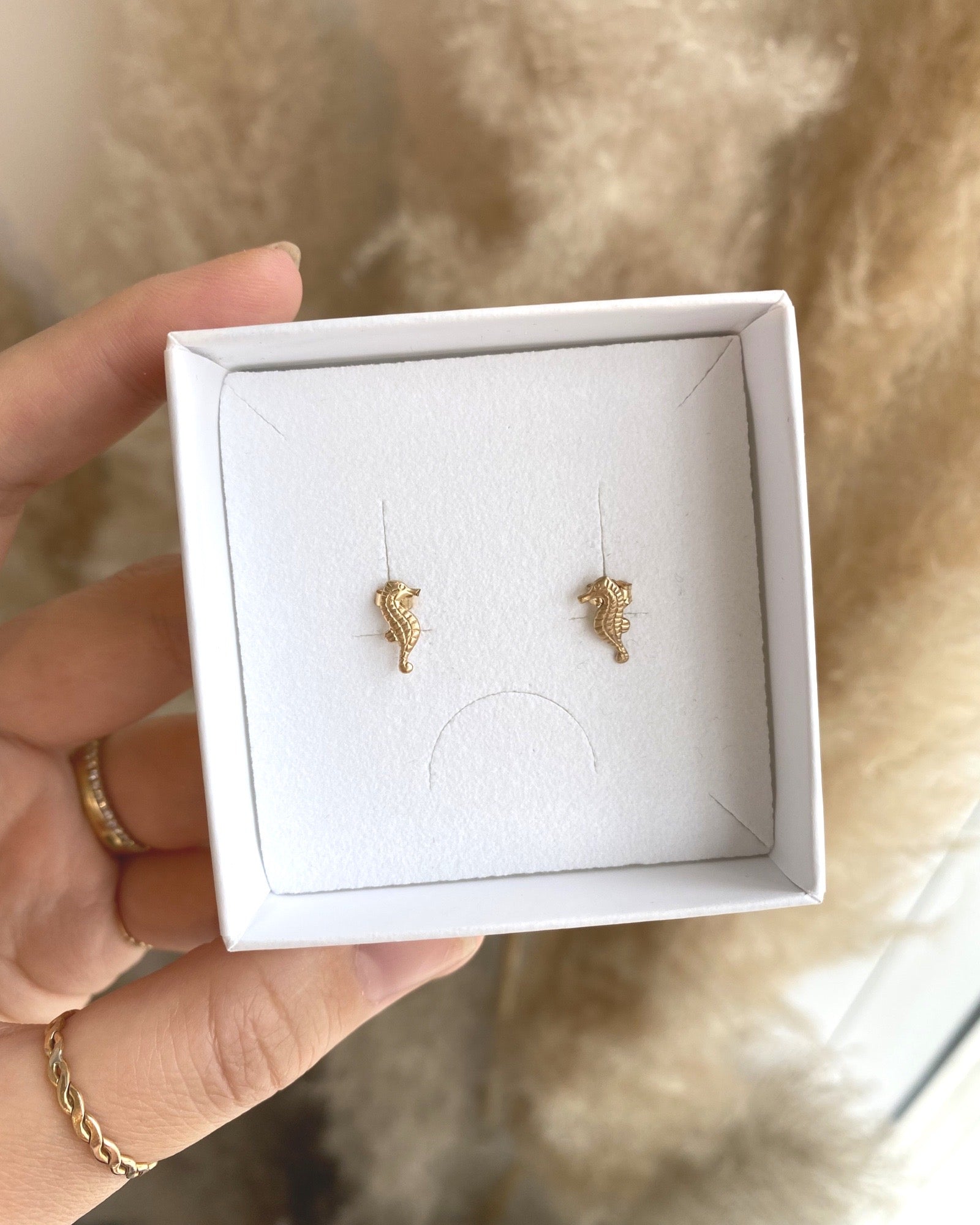 Seahorses Stud Earrings ERIJEWELRY