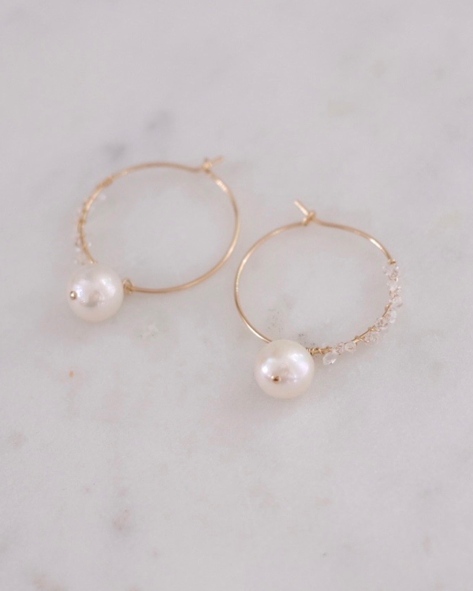 Elly Pearl Hoop Earrings ERIJEWELRY
