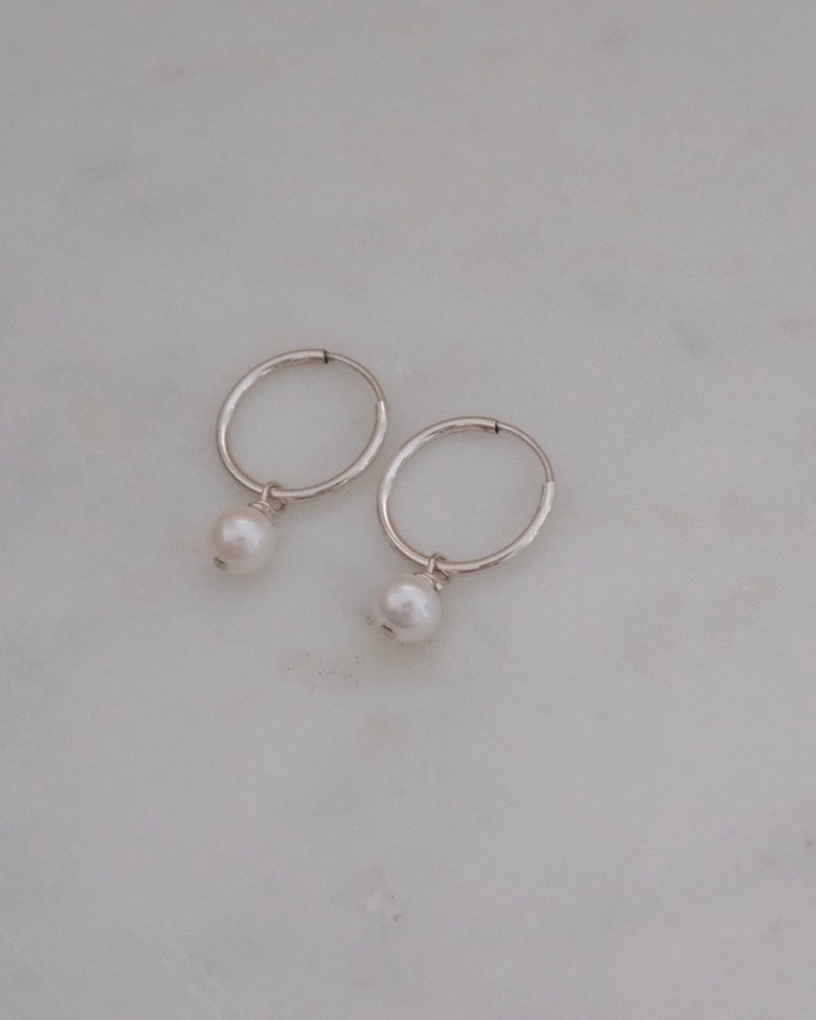 Pearl Infinity hoops (Silver) ERIJEWELRY