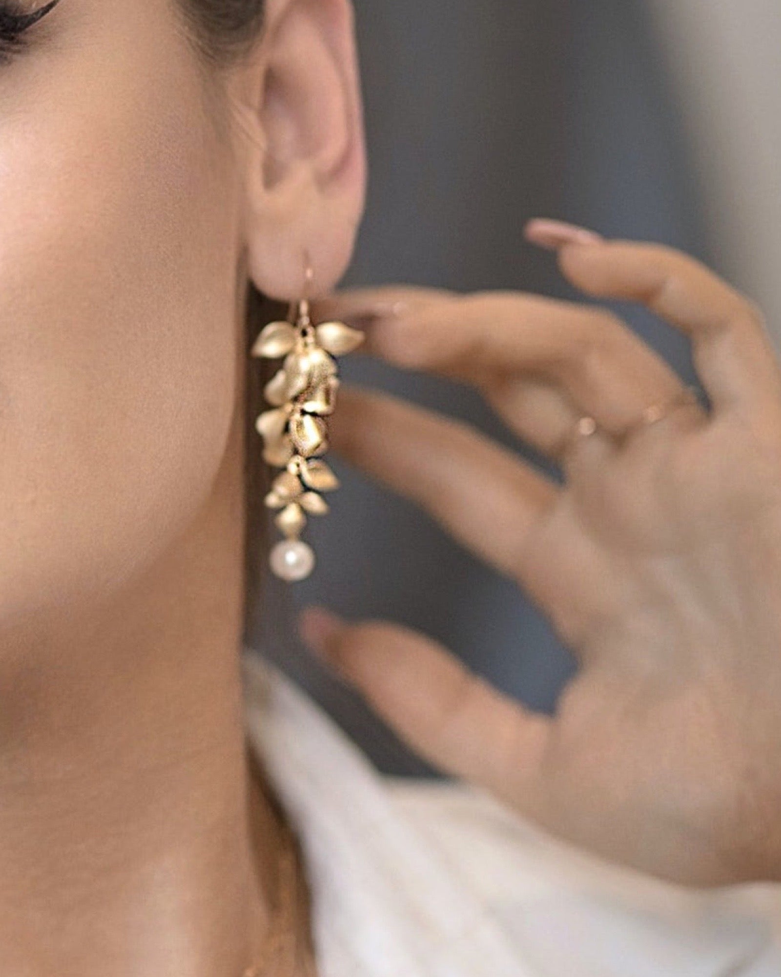 Floral Pearl Earrings ERIJEWELRY