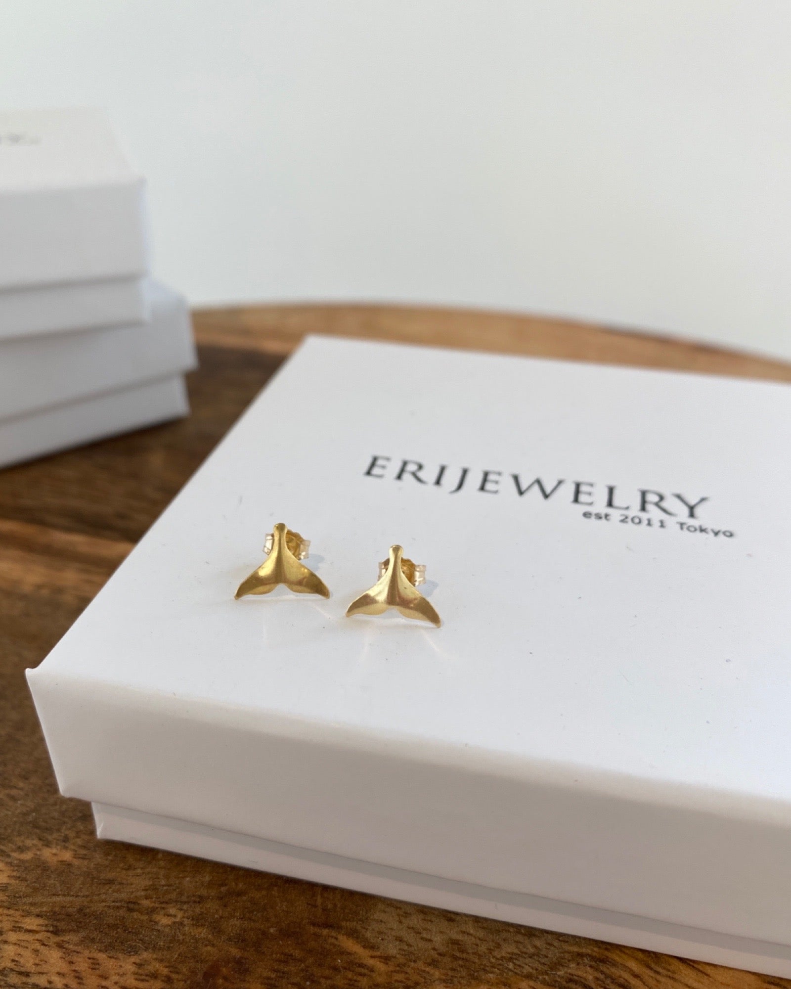 Whale Tail Stud Earrings ERIJEWELRY