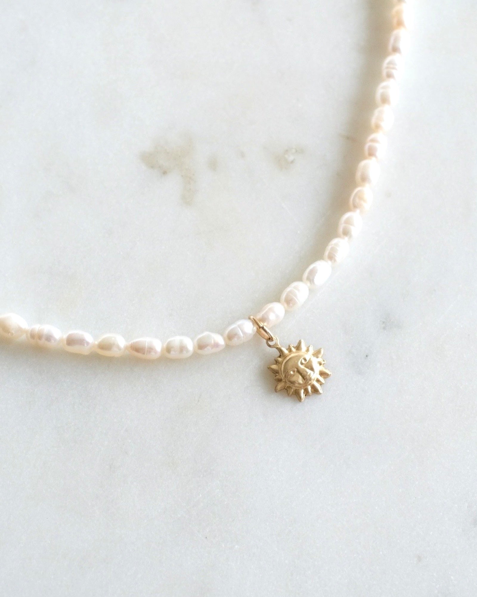 Pearl strand necklace