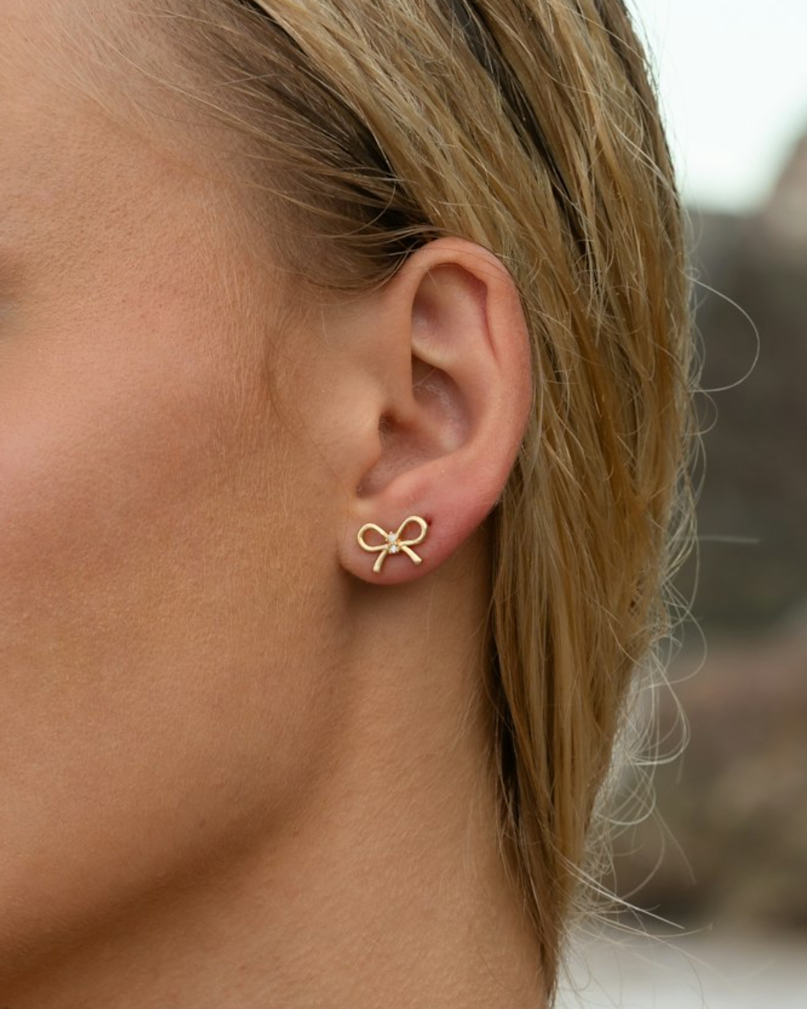 Bow tie studs