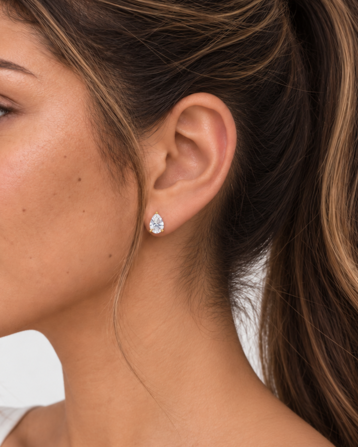 Drop stud earrings