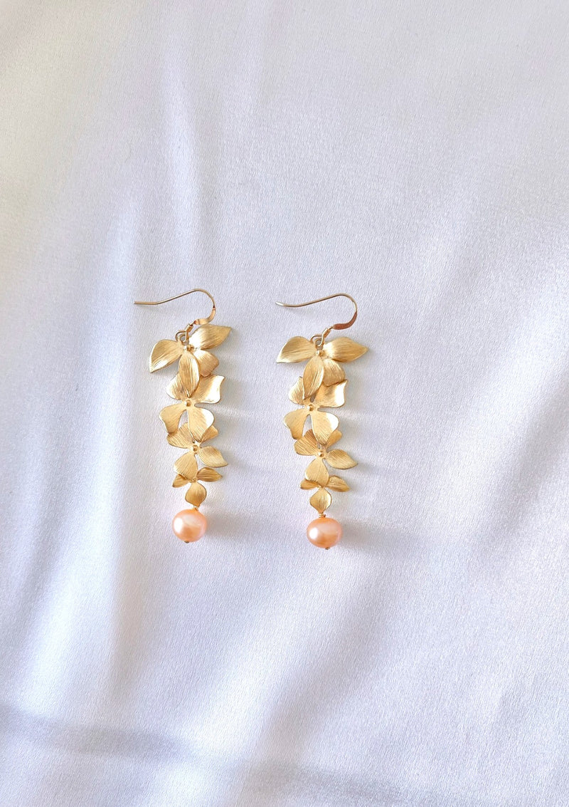 <img src="pearl.png" alt="Gemstones jewelry pearl handmade earrings gold filled by ERIJEWELRY">