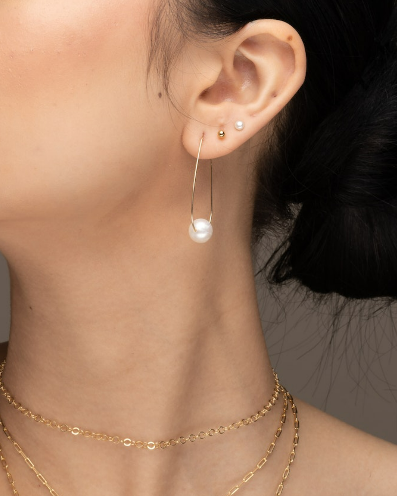 Pearl U Hoop Earrings ERIJEWELRY