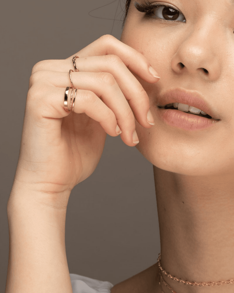 Pinky ring 2025 gold womens