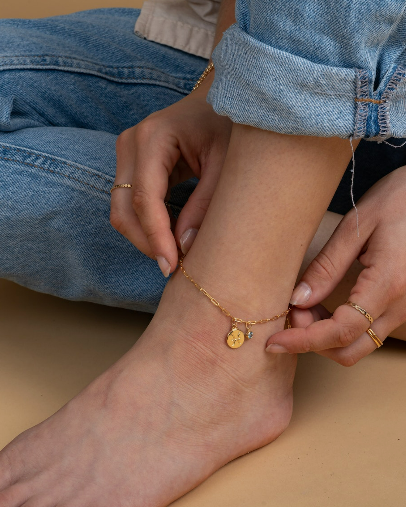 Aquarius Zodiac Anklet ERIJEWELRY