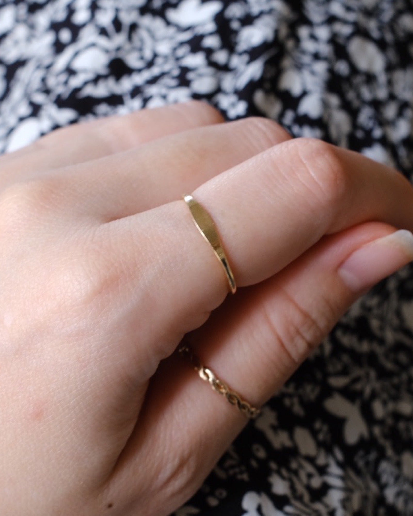 Flat Tina Ring ERIJEWELRY