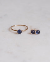 Blue sapphire (4mm) ring