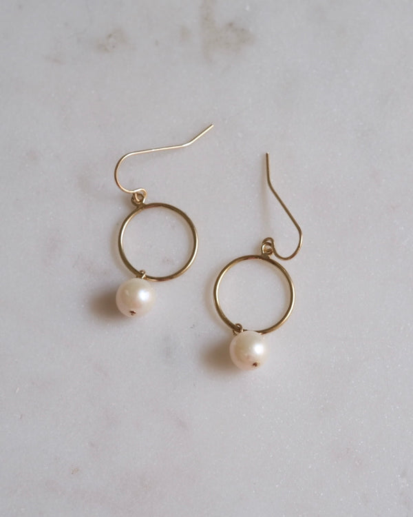 Pearl Round Earrings