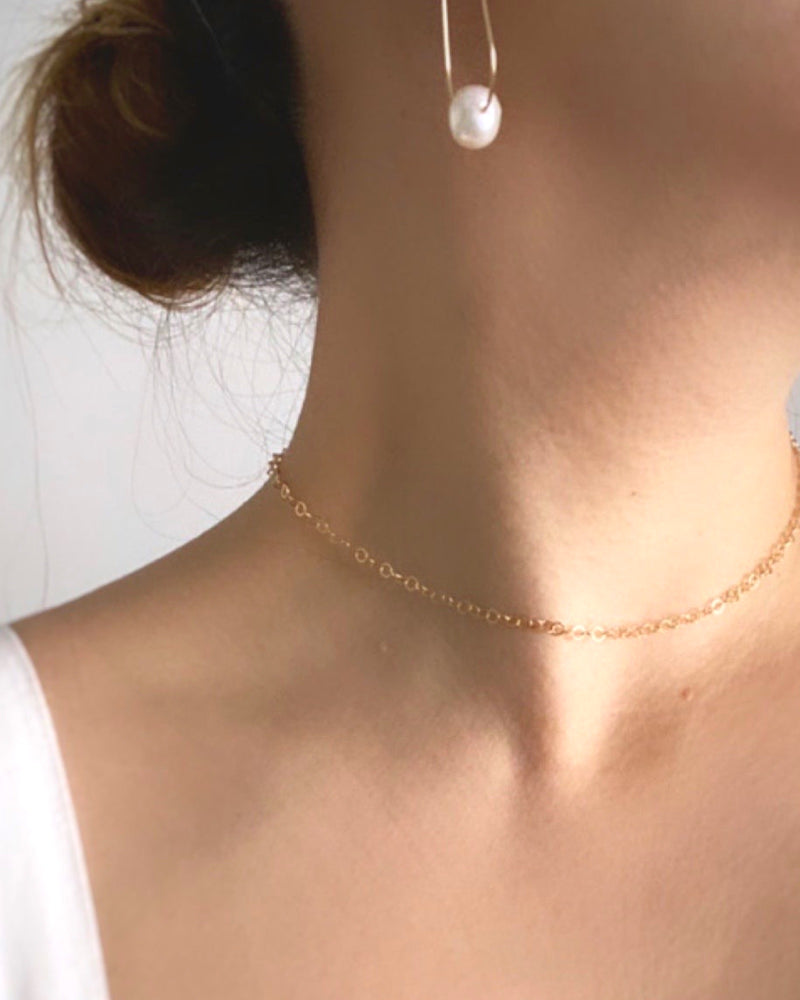 Sparkly Rhinestone Scalloped Chain Statement Choker Necklace - Silver –  Trendy & Unique