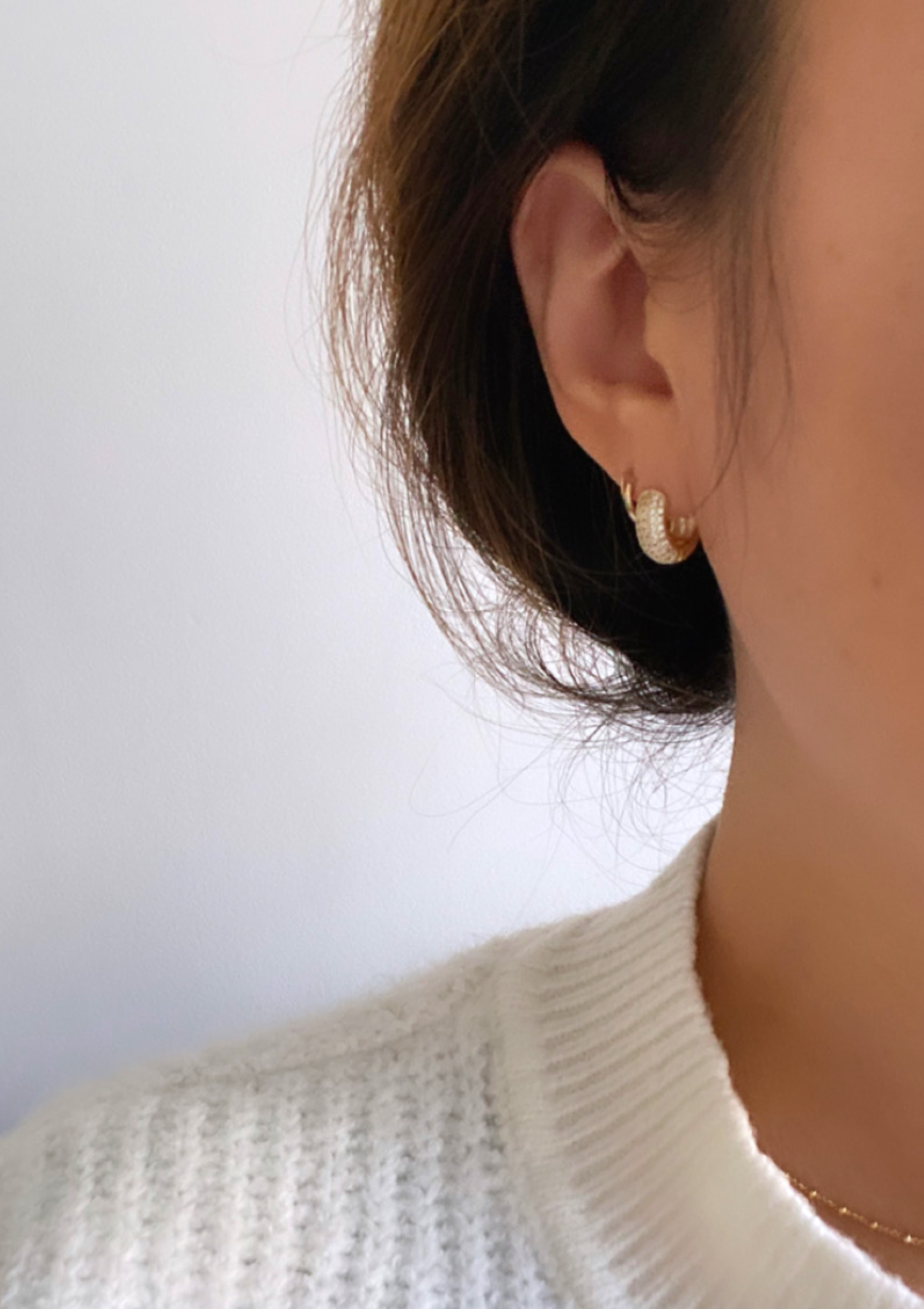 élégante Huggie Hoops ERIJEWELRY